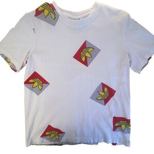 Adidas NWOT unisex short sleeve‎ tee graphic front and back ADIDAS LOGO SHIRT